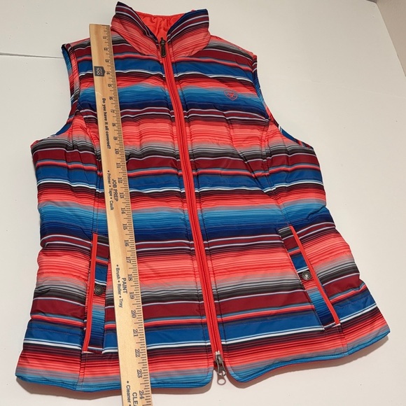 Ariat Southwestern Reversible Puffer Vest, size medium - Picture 7 of 9